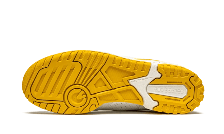 New balance 550 Sea Salt Varsity Gold