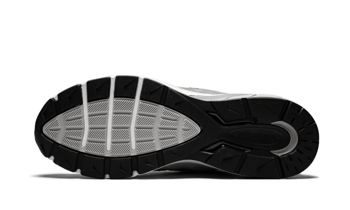 New Balance 990 v5 Grey