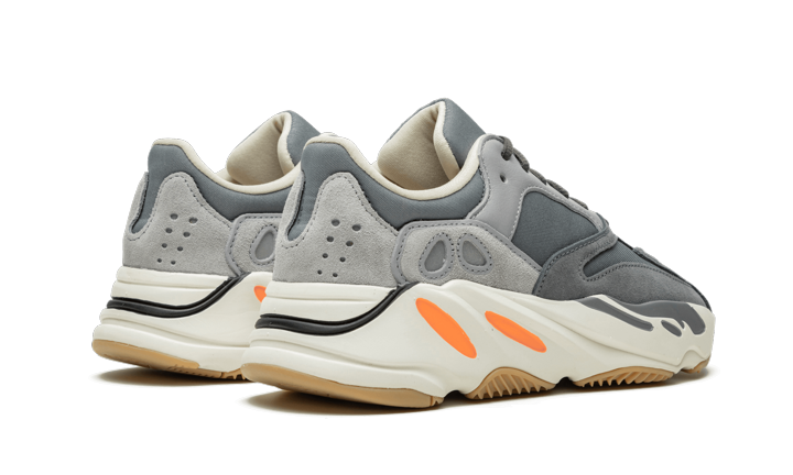 Yeezy 700 Magnet